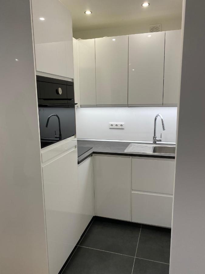 Apartment Lovely Close To The Heart Of *
